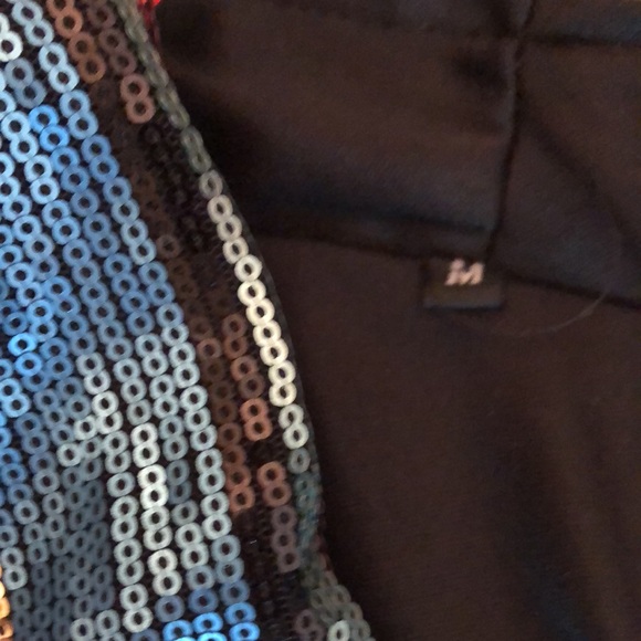 Vici Striking and cool sequin shirt with front twist. Size medium runs small - Picture 8 of 14